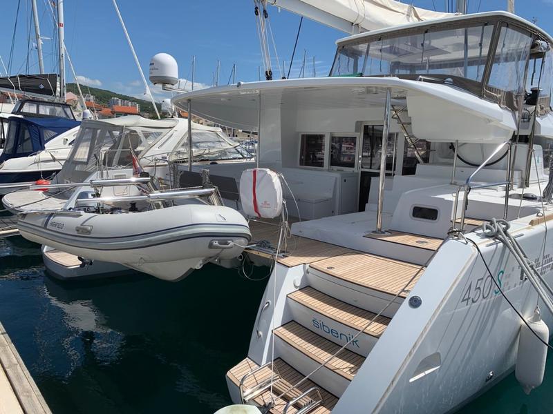 Book yachts online - catamaran - Lagoon 450 Sport - Oryx - rent