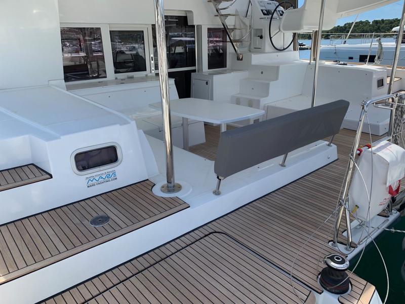Book yachts online - catamaran - Lagoon 450 Sport - Oryx - rent
