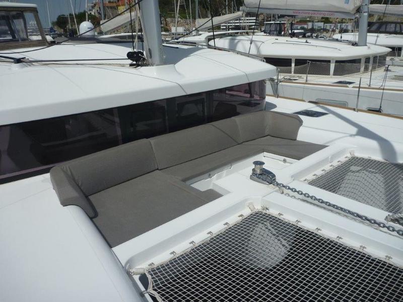 Book yachts online - catamaran - Lagoon 450 Sport - Oryx - rent