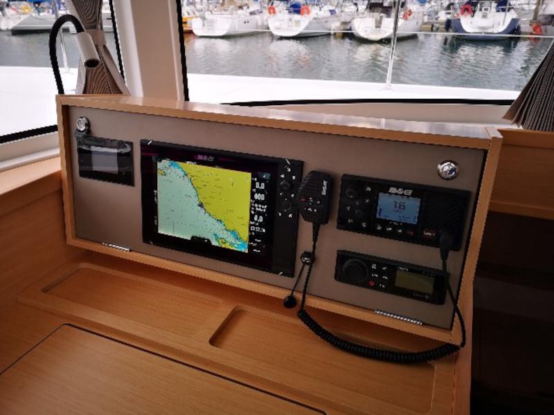Book yachts online - catamaran - Lagoon 42 Owner version - NURIA - rent