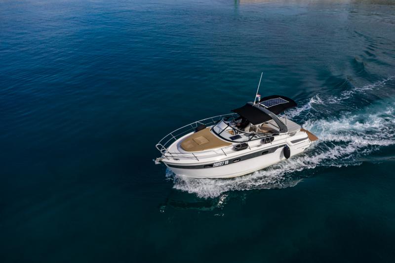 Book yachts online - motorboat - Bavaria 29 Sport - Rina - rent