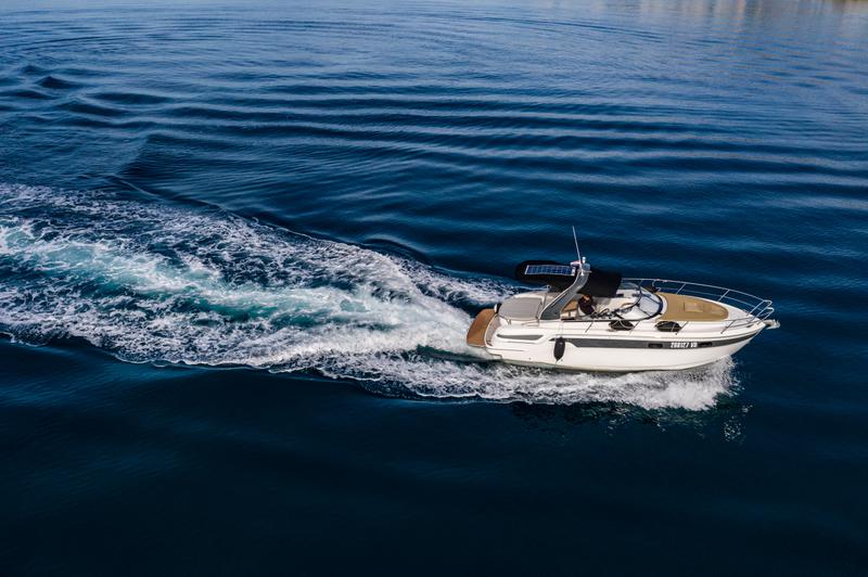 Book yachts online - motorboat - Bavaria 29 Sport - Rina - rent