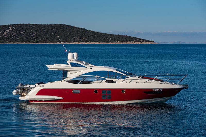 Book yachts online - motorboat - Azimut 43 - Bruna 2 - rent