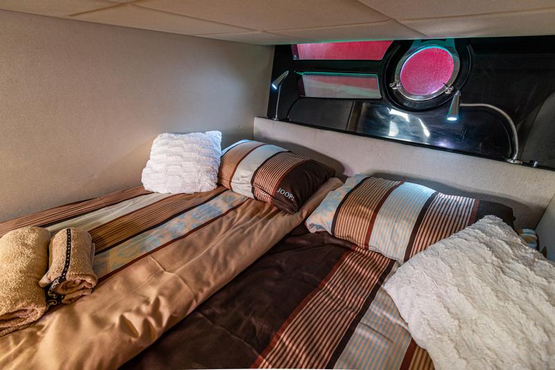 Book yachts online - motorboat - Sessa C38 - Lana - rent