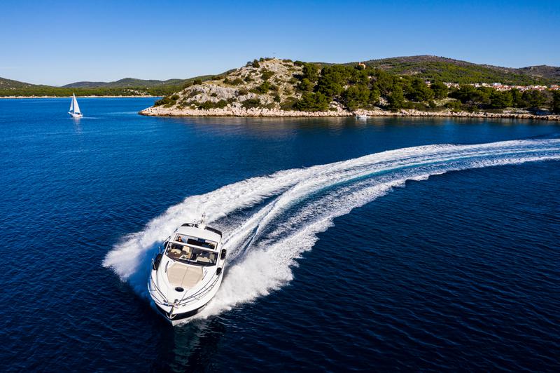 Book yachts online - motorboat - Sessa C38 - Lana - rent