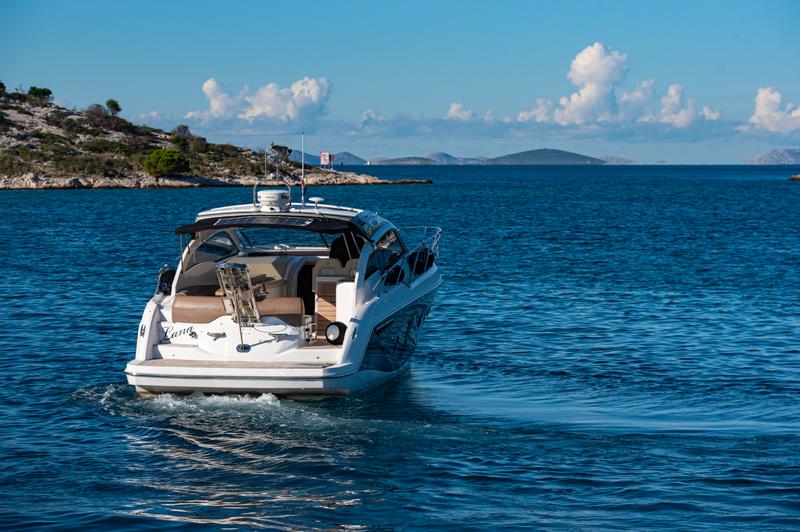 Book yachts online - motorboat - Sessa C38 - Lana - rent