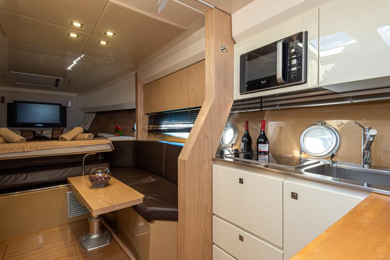 Book yachts online - motorboat - Sessa C35 - Ela - rent