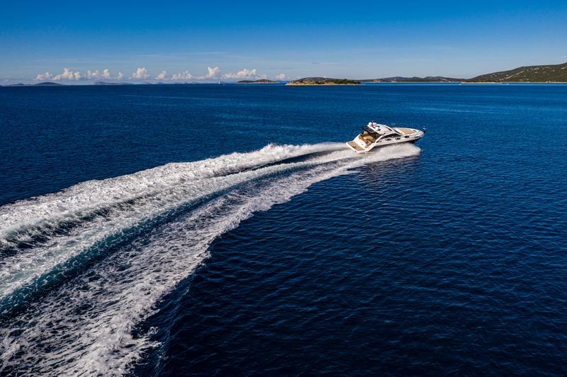 Book yachts online - motorboat - Sessa C35 - Ela - rent