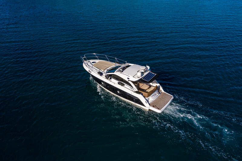 Book yachts online - motorboat - Sessa C35 - Ela - rent