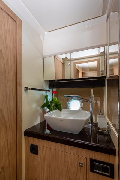 Book yachts online - motorboat - Sessa C35 - Ela - rent