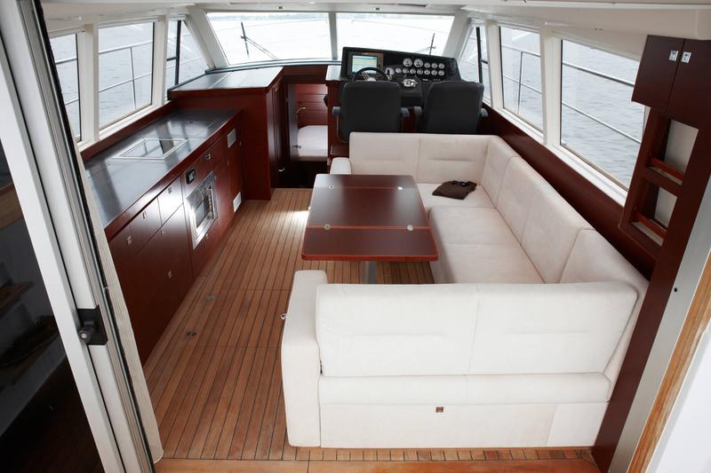 Book yachts online - motorboat - Fjord 40 Cruiser - Fjord - rent