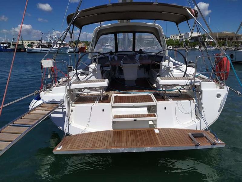 Book yachts online - sailboat - Oceanis 41.1 - KOS 41.4 - rent