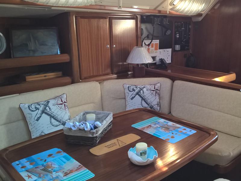 Book yachts online - sailboat - Bavaria 46H - Aenao - rent