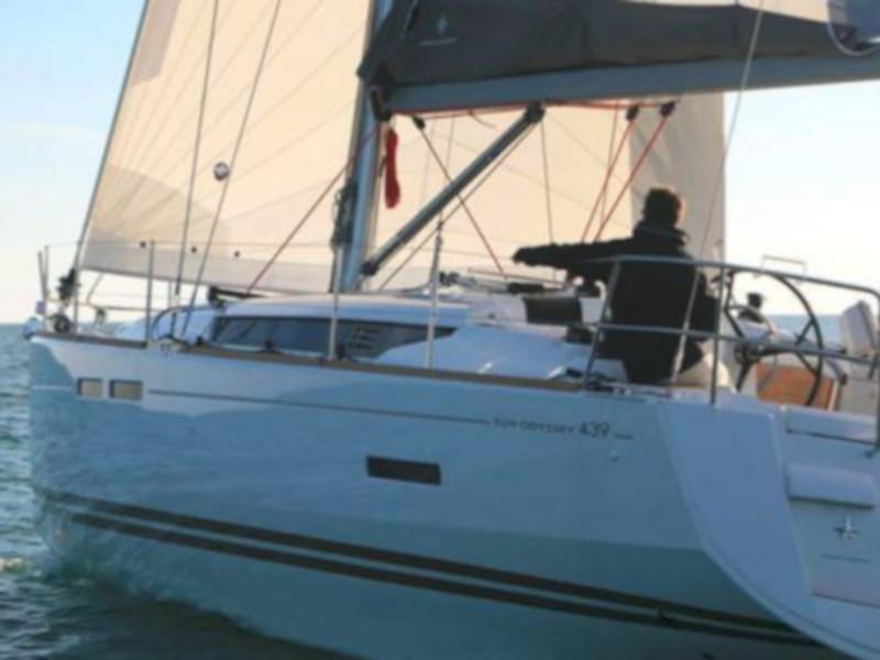 Book yachts online - sailboat - Sun Odyssey 439 - Esquitx - rent