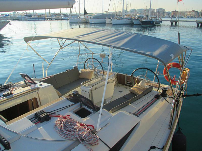Book yachts online - sailboat - Sun Odyssey 439 - Esquitx - rent