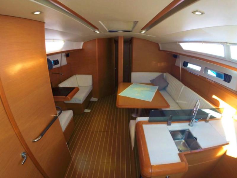 Book yachts online - sailboat - Sun Odyssey 439 - Esquitx - rent