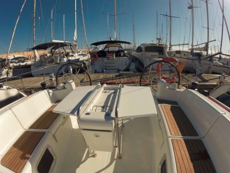 Book yachts online - sailboat - Sun Odyssey 439 - Esquitx - rent