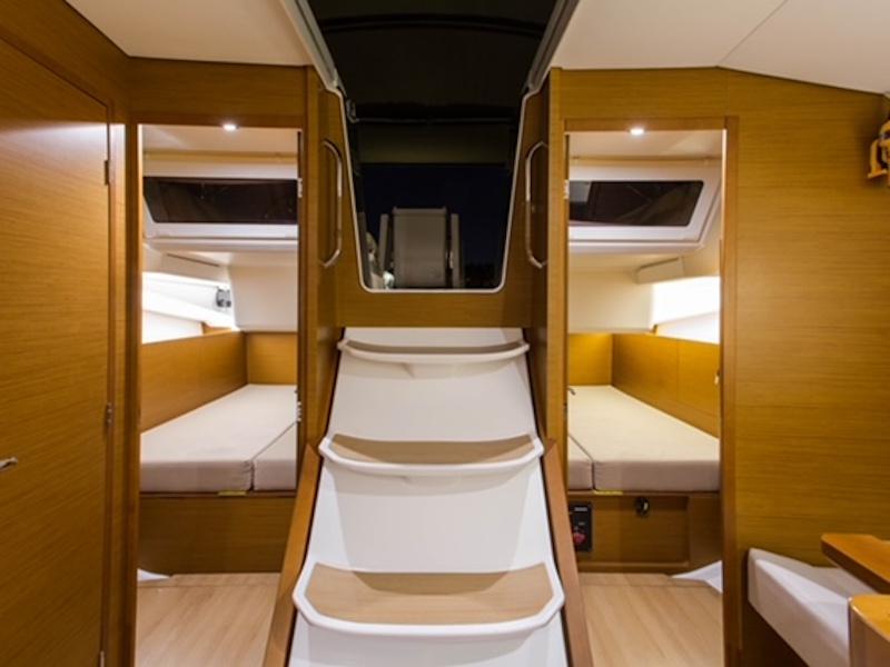 Book yachts online - sailboat - Sun Odyssey 440 - Ocean Song - rent