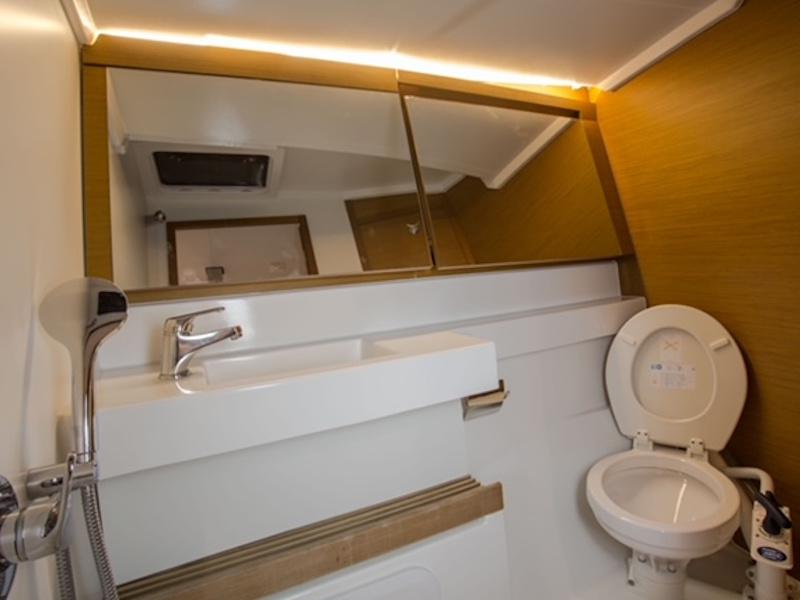 Book yachts online - sailboat - Sun Odyssey 440 - Ocean Song - rent