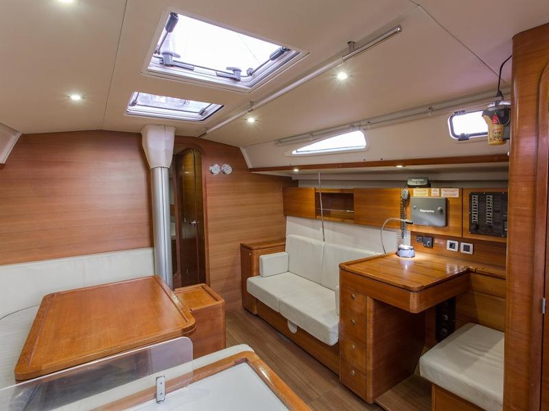Book yachts online - sailboat - Salona 44 Performance - Daddy's Toy - rent