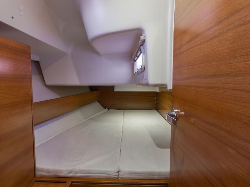 Book yachts online - sailboat - Salona 44 Performance - Daddy's Toy - rent