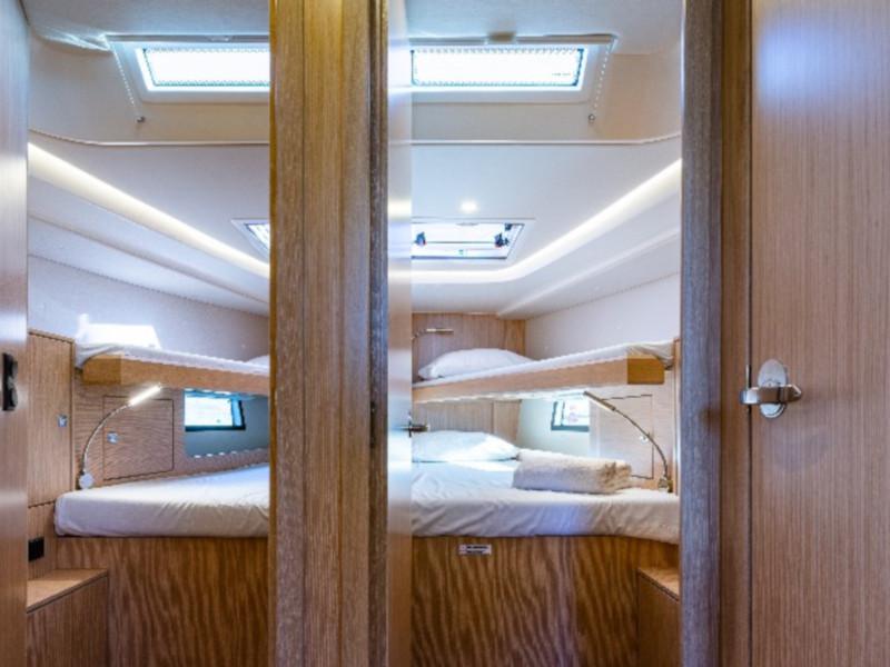 Book yachts online - sailboat - Bavaria C45 - New - rent