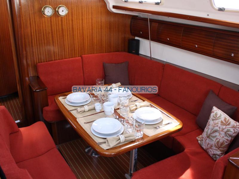 Book yachts online - sailboat - Bavaria 44 - Fanourios - rent