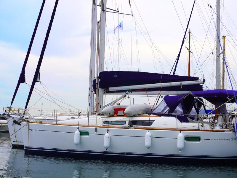 Book yachts online - sailboat - Sun Odyssey 39i - Bookie Too - rent