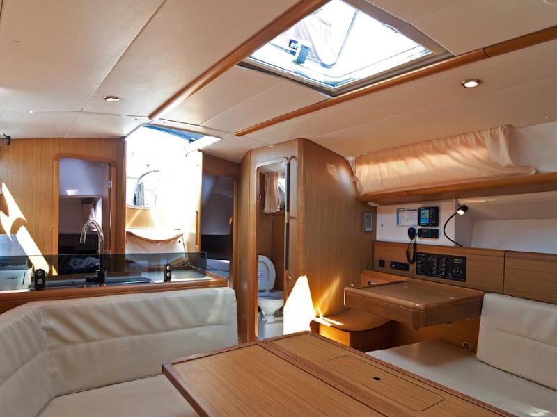 Book yachts online - sailboat - Sun Odyssey 39i - Bookie Too - rent