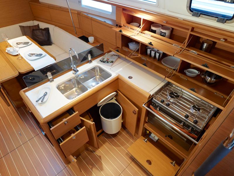 Book yachts online - sailboat - Sun Odyssey 39i - Bookie Too - rent