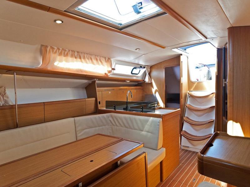 Book yachts online - sailboat - Sun Odyssey 39i - Bookie Too - rent