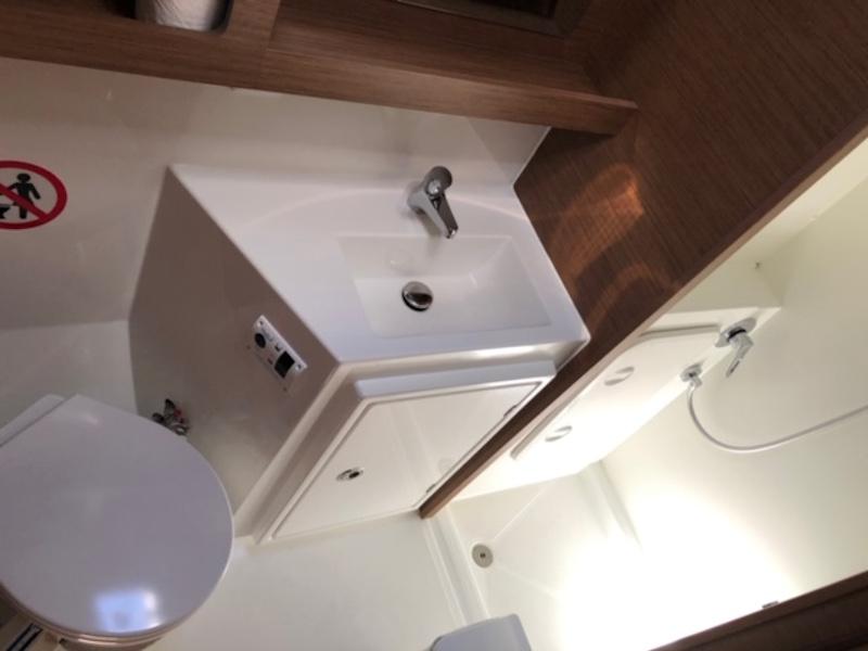 Book yachts online - catamaran - Lagoon 42 - LAGOON42-A/C-GEN-WATERMAKER - rent