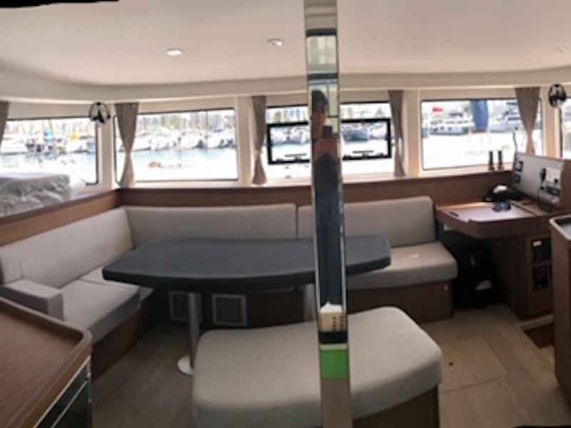 Book yachts online - catamaran - Lagoon 42 - LAGOON42-A/C-GEN-WATERMAKER - rent