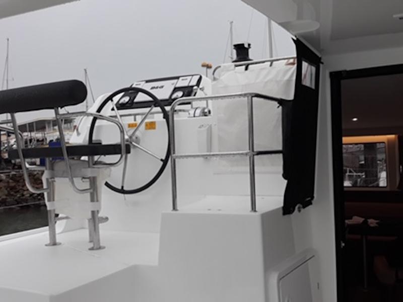 Book yachts online - catamaran - Lagoon 42 - LAGOON42-A/C-GEN-WATERMAKER - rent