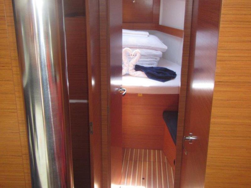 Book yachts online - sailboat - Elan 444 Impression - ELIXIR - rent