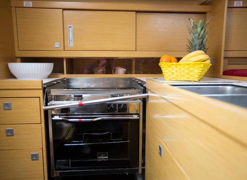 Book yachts online - sailboat - Elan 350 - OSCAR - rent