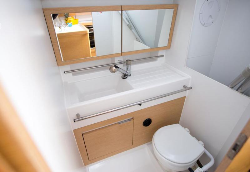 Book yachts online - sailboat - Elan 350 - QUEBEC - rent