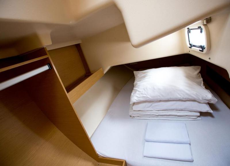 Book yachts online - sailboat - Elan 350 - QUEBEC - rent