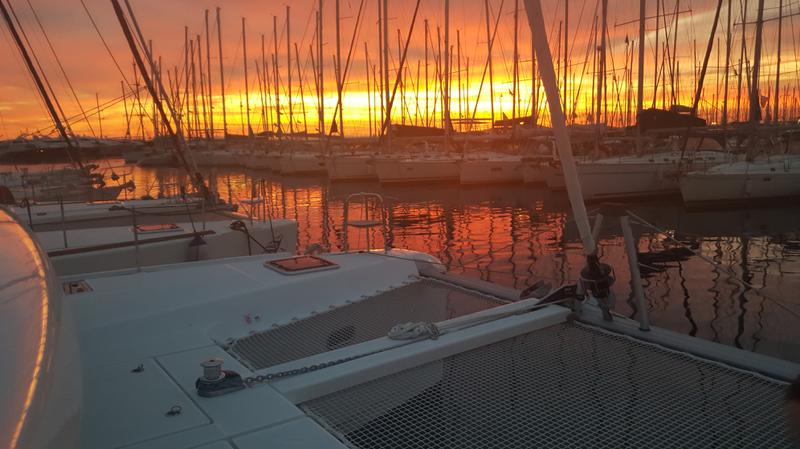 Book yachts online - catamaran - Lagoon 42 - Aria - rent