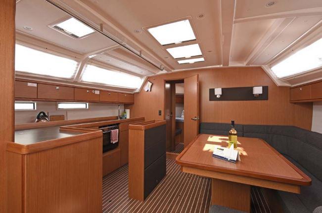 Book yachts online - sailboat - Bavaria 46 Cruiser - SR VI  - rent