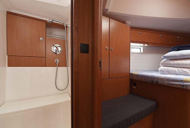 Book yachts online - sailboat - Bavaria 46 Cruiser - SR VI  - rent