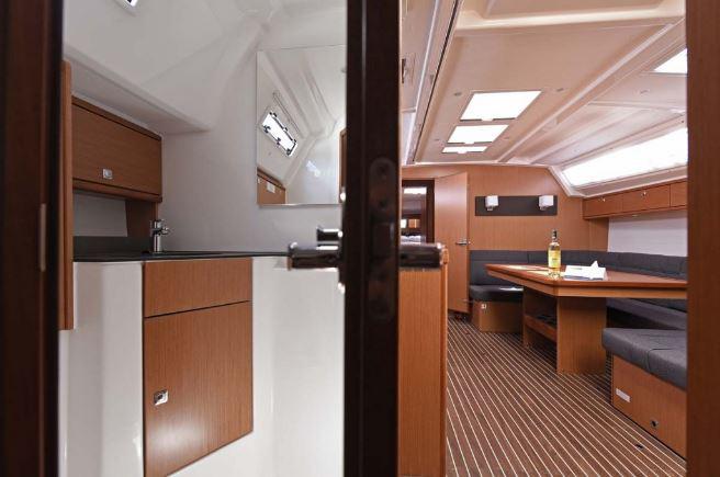 Book yachts online - sailboat - Bavaria 46 Cruiser - SR VI  - rent