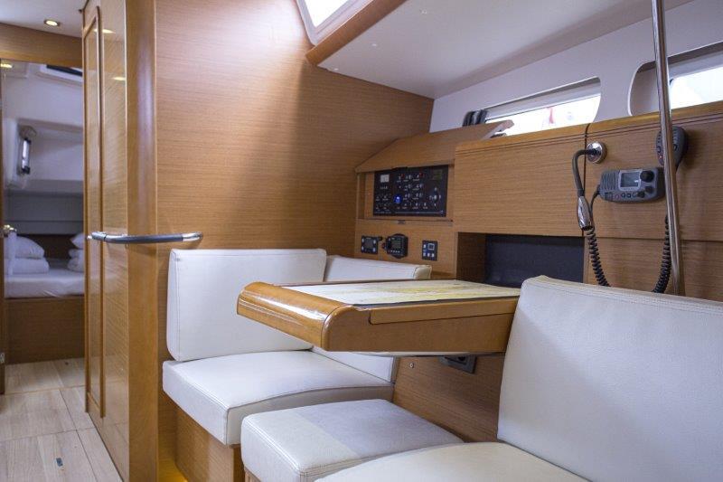 Book yachts online - sailboat - Sun Odyssey 439 - LADY LINDA - rent