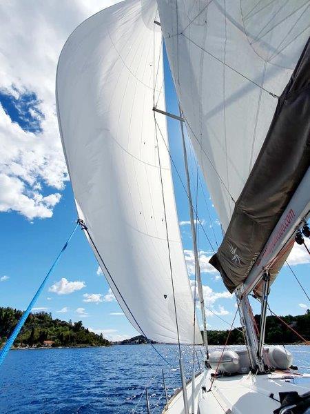 Book yachts online - sailboat - Sun Odyssey 439 - LADY LINDA - rent