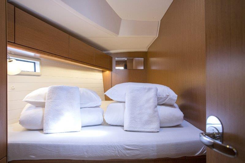 Book yachts online - sailboat - Bavaria 46 Cruiser - NATTI - rent