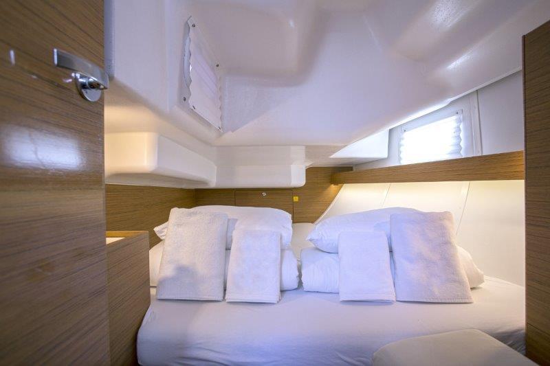 Book yachts online - sailboat - Elan 40 Impression - Google - rent