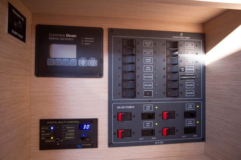 Book yachts online - catamaran - Saba 50 - ANNA ISABELLA - AC and generator - rent