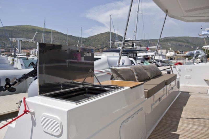 Book yachts online - catamaran - Saona 47 - SAGA I - AC and generator - rent