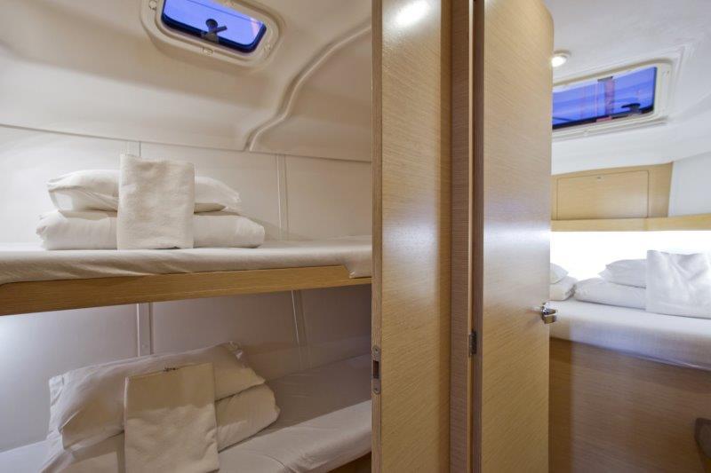 Book yachts online - sailboat - Elan 45 Impression - SIX FRIENDS - rent