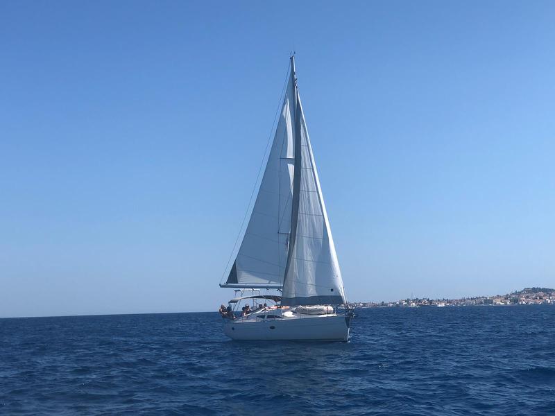 Book yachts online - sailboat - Elan 384 Impression - NAIADA bareboat - rent